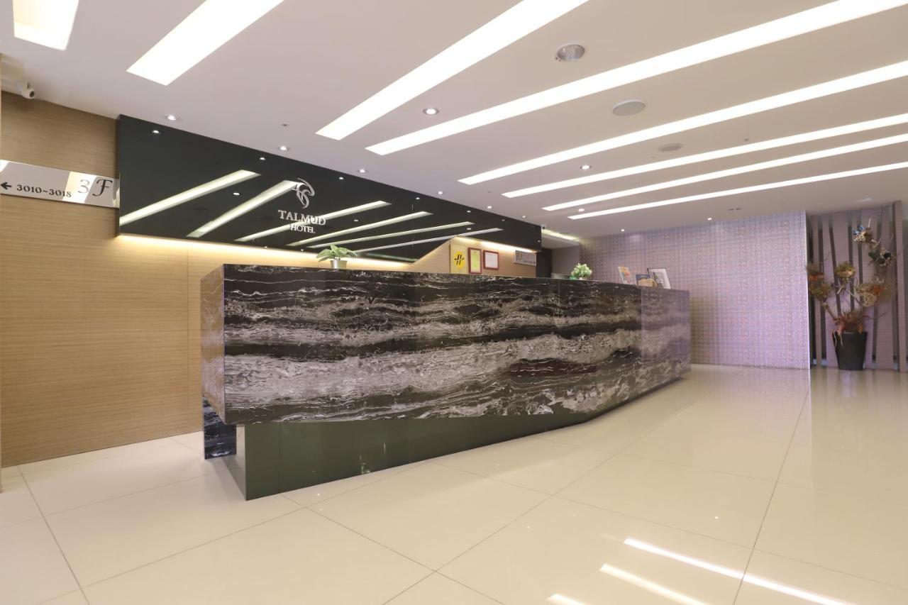 Talmud Hotel Yizhong Taichung Exteriör bild