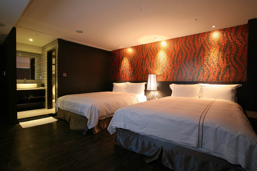 Talmud Hotel Yizhong Taichung Exteriör bild