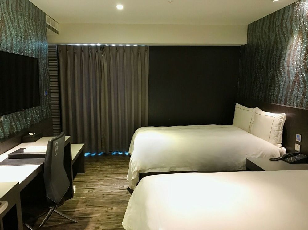 Talmud Hotel Yizhong Taichung Exteriör bild